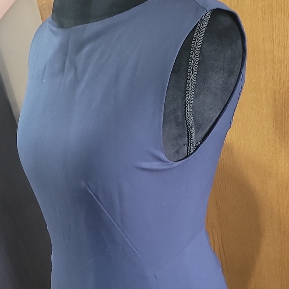 Roeyshouse NWT Elegant Blue Sleeveless Midi Dress - Picture 4 of 7